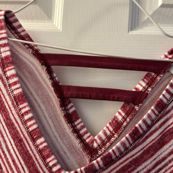 Striped V neck tee - Picture 2 of 3